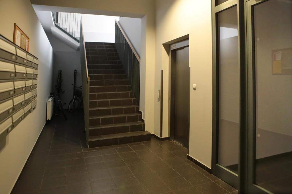 Apartamento estudio de 35 m² en Poznán Centro Ciudad, con 1 baño privado. Exterior foto