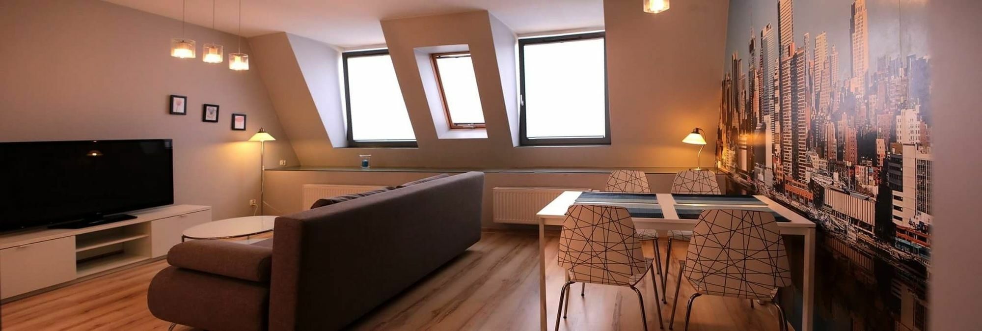 Apartamento estudio de 35 m² en Poznán Centro Ciudad, con 1 baño privado. Exterior foto